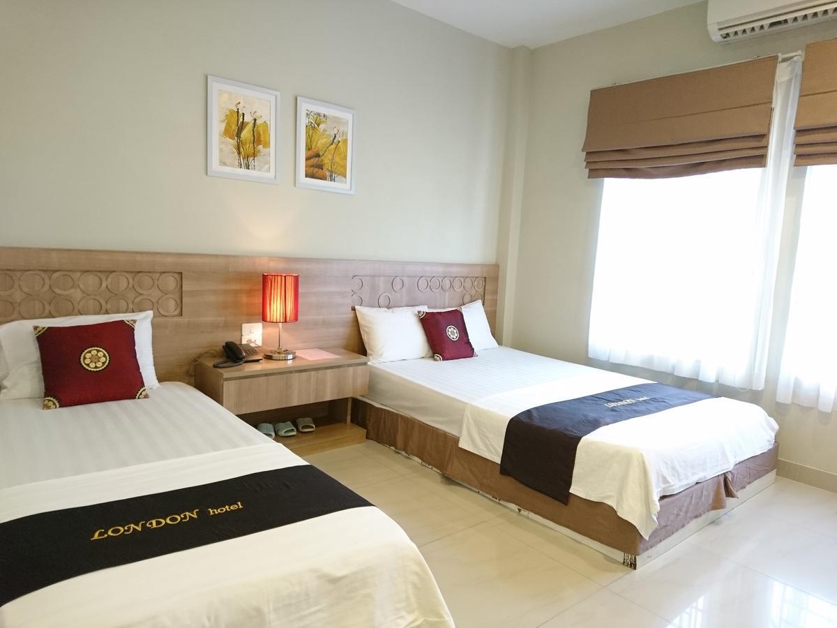 London Hotel Ха Лонг Екстериор снимка