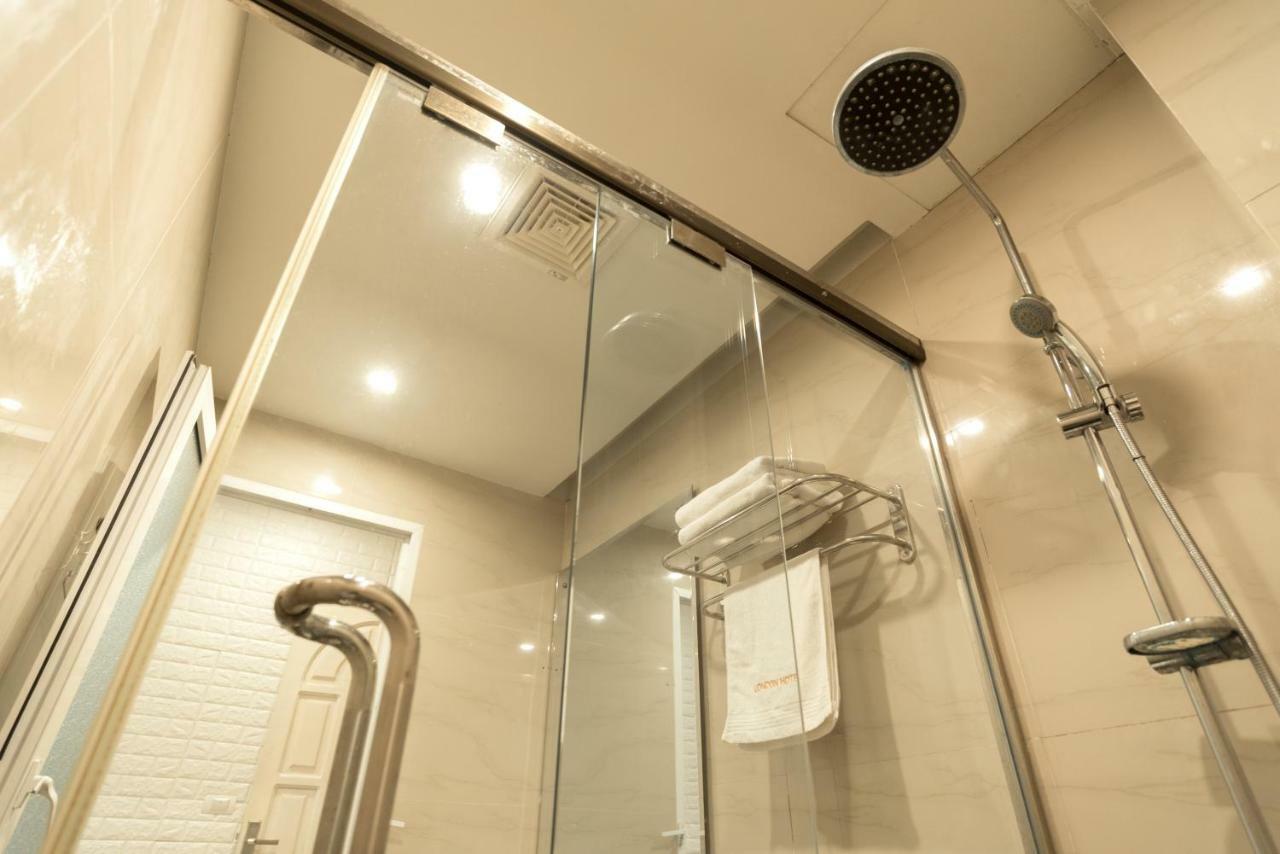 London Hotel Ха Лонг Екстериор снимка