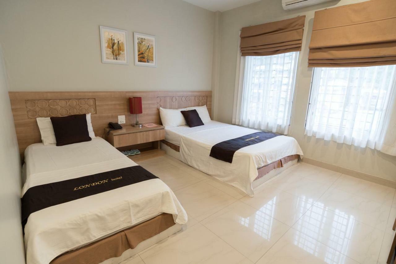 London Hotel Ха Лонг Екстериор снимка