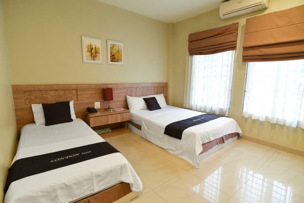 London Hotel Ха Лонг Екстериор снимка